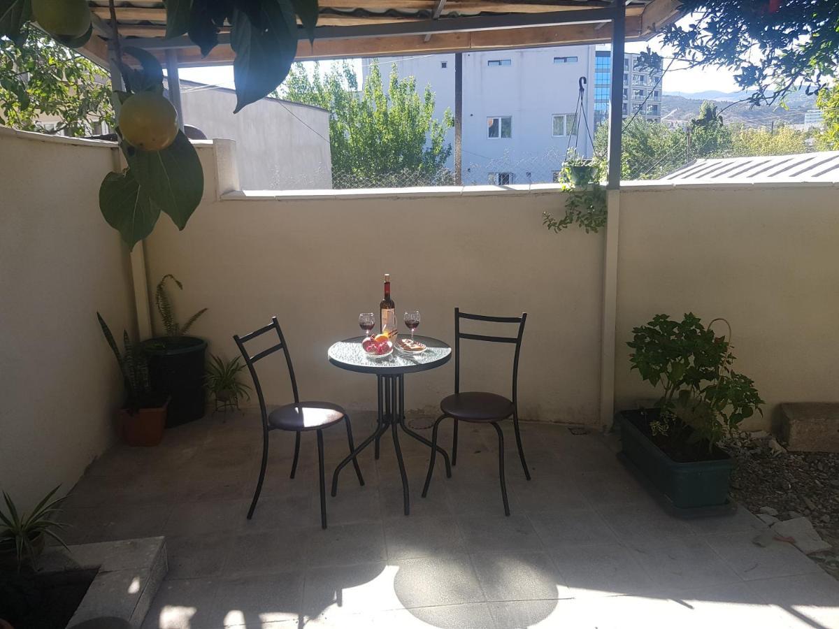Домик У Реки Куры Tbilisi Buitenkant foto